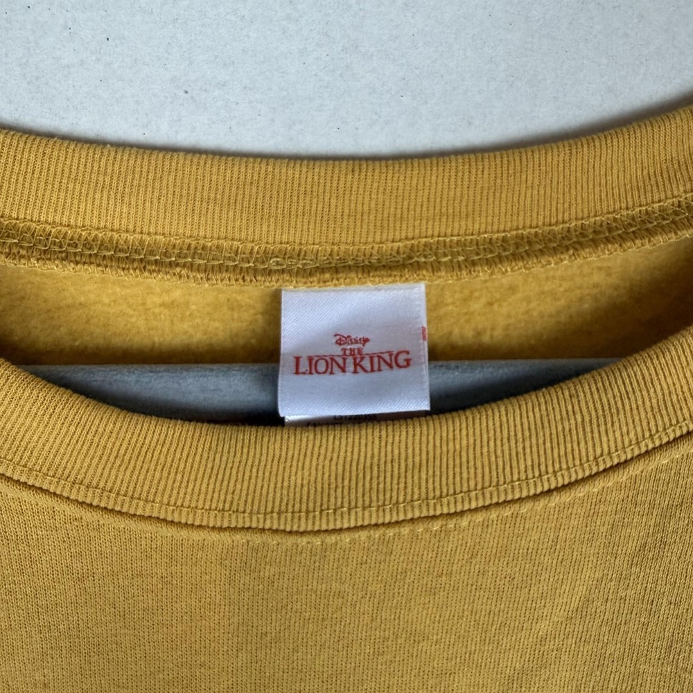 Disney Lion King Sweatshirt Juniors XXL 19 Yellow Hakuna Matata Simba Graphic - Picture 6 of 10